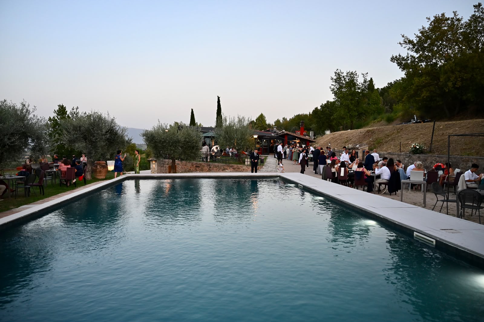La cena di nozze e la festa al Poggio dei Pettirossi